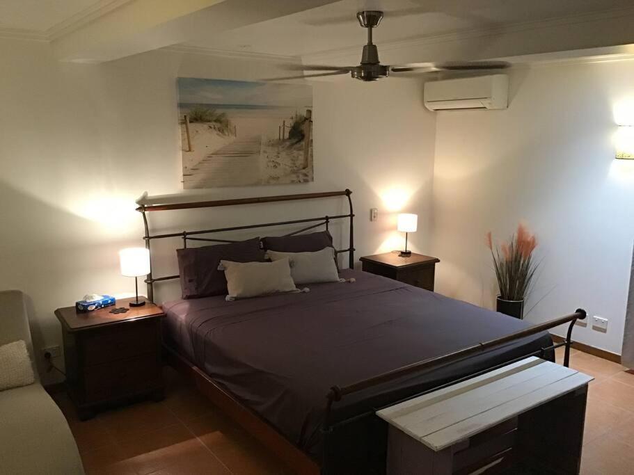 Oasis, In Leafy Whitfield. Villa Edge Hill Екстериор снимка